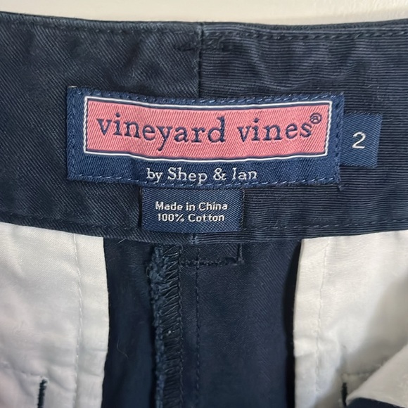 Size 2, Navy Women’s Vineyard Vines shorts - Picture 4 of 6